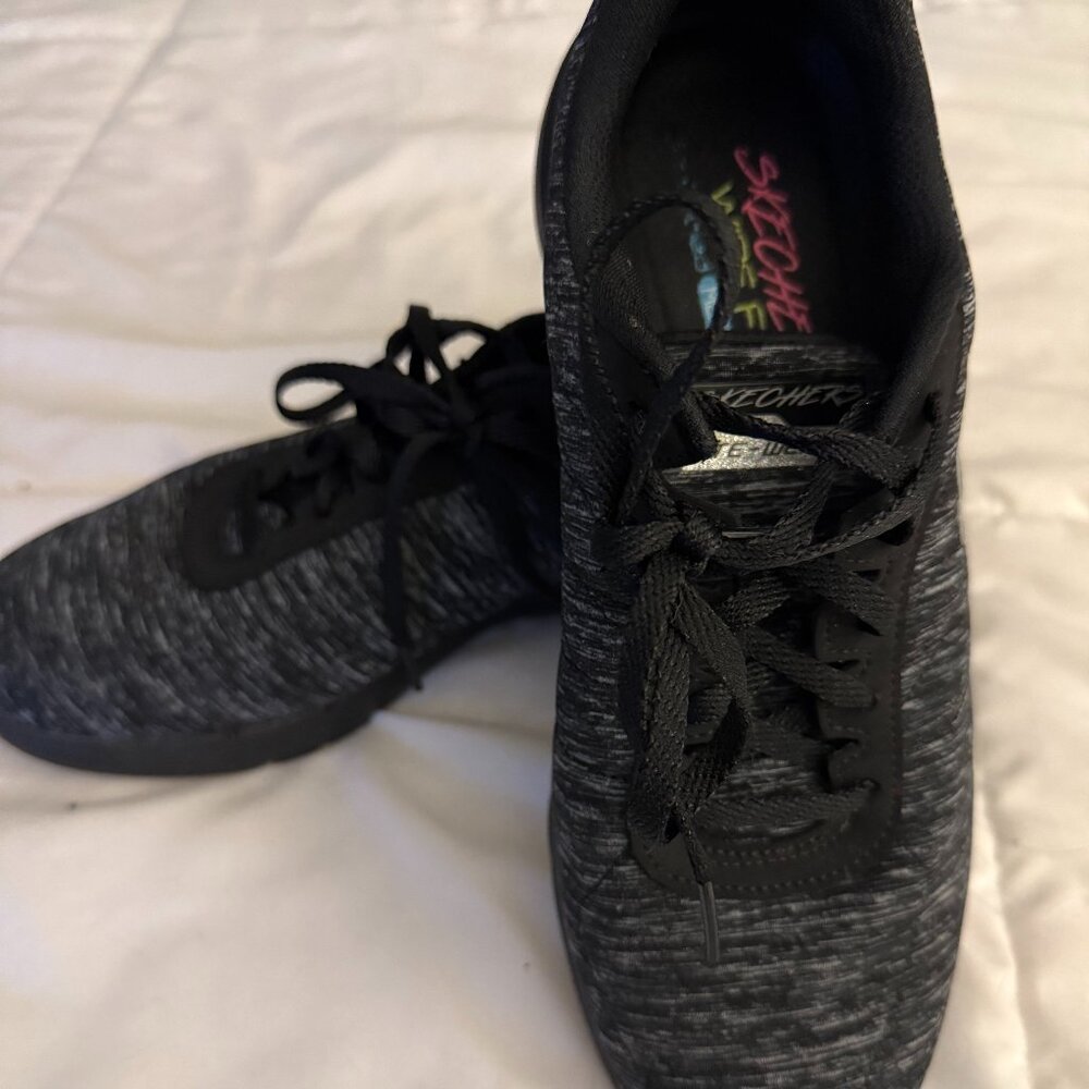 Sketchers Wide Lite Weight Sneakers